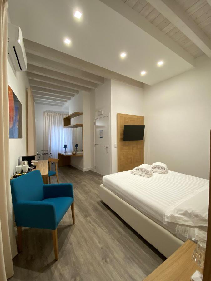 Star Suite Таранто Экстерьер фото