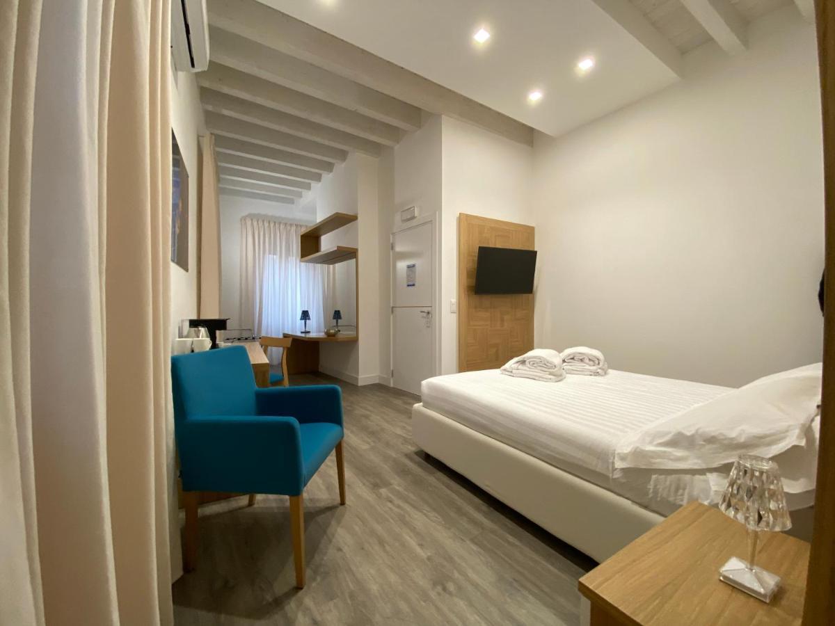 Star Suite Таранто Экстерьер фото